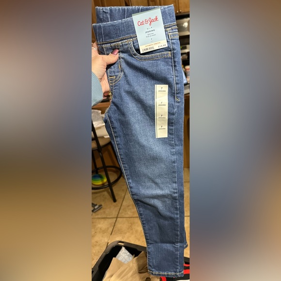 Cat & Jack Other - Cat & Jack JEGGING
Mid rise Pull-on waist size 7